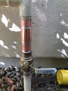 Plumber install brass ball valve